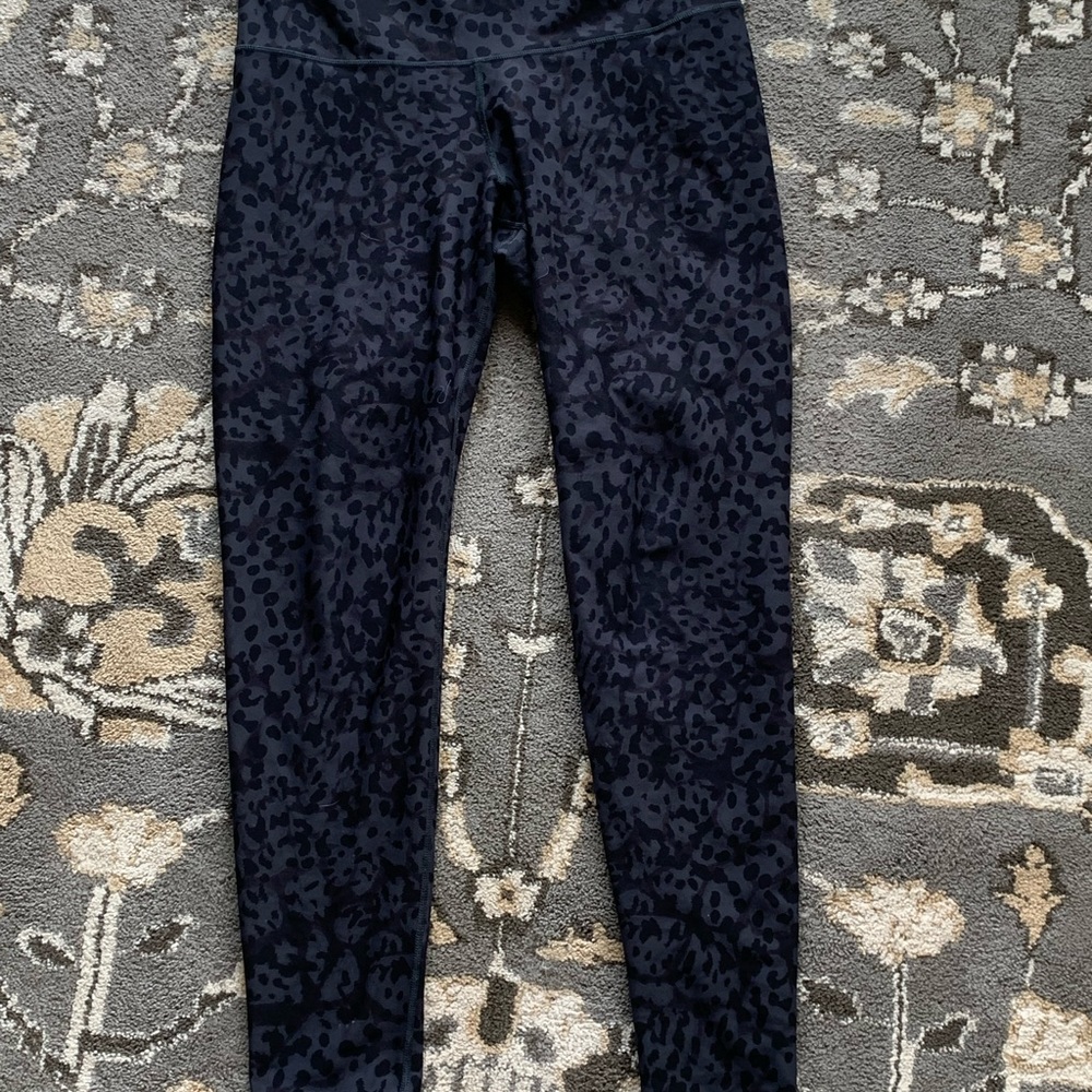 Old navy leopard black leggings
